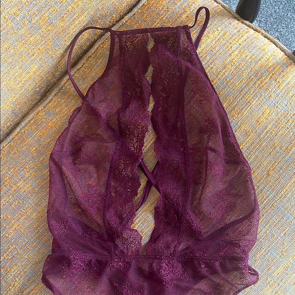 Elegant Lace Halter Bodysuit in Deep Purple